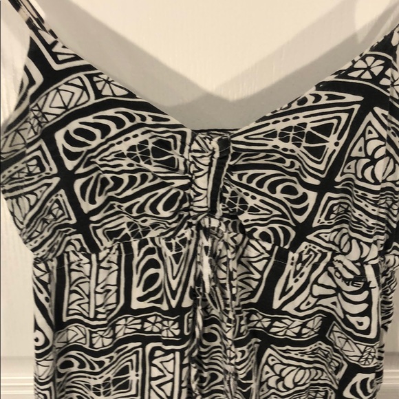 O’Neill muted black and white midi dress - Picture 4 of 7